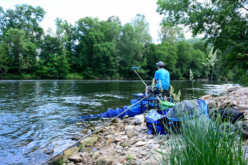 Pêche au feeder en rivière et poids du feeder - Conseils et astuces