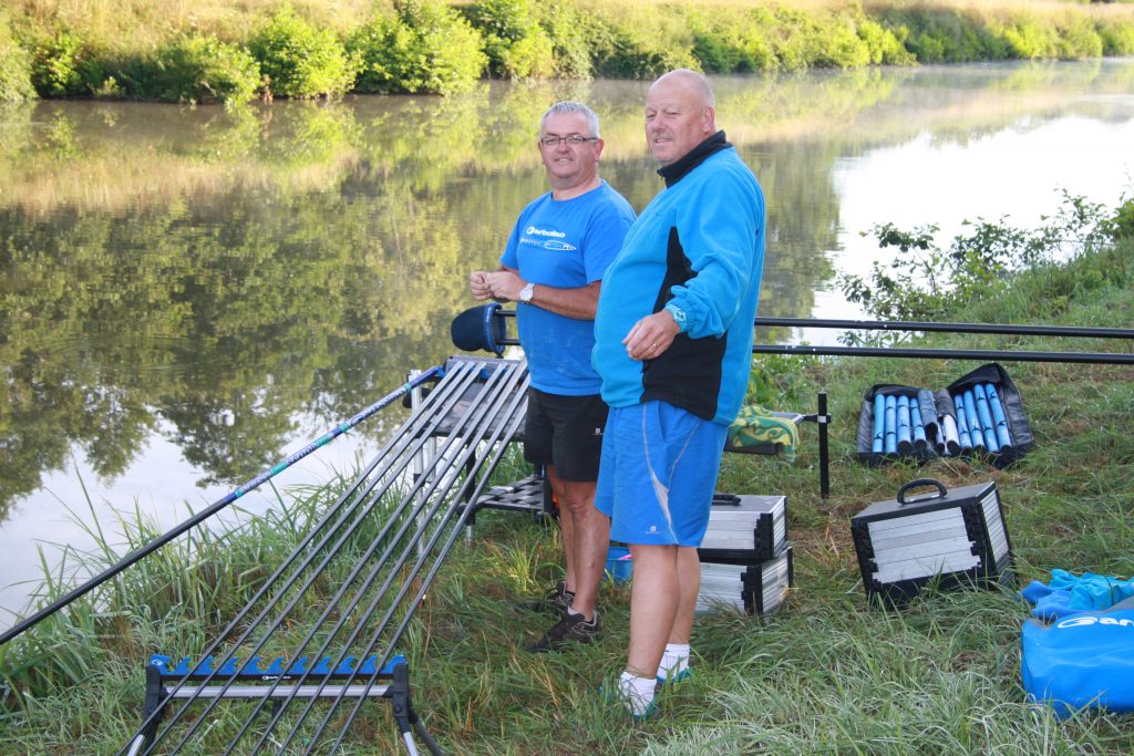 GUY BAUDUIN ET PIERRICK PASQUIER ENTRAINEMENT CORPOS pêche au coup corporatif