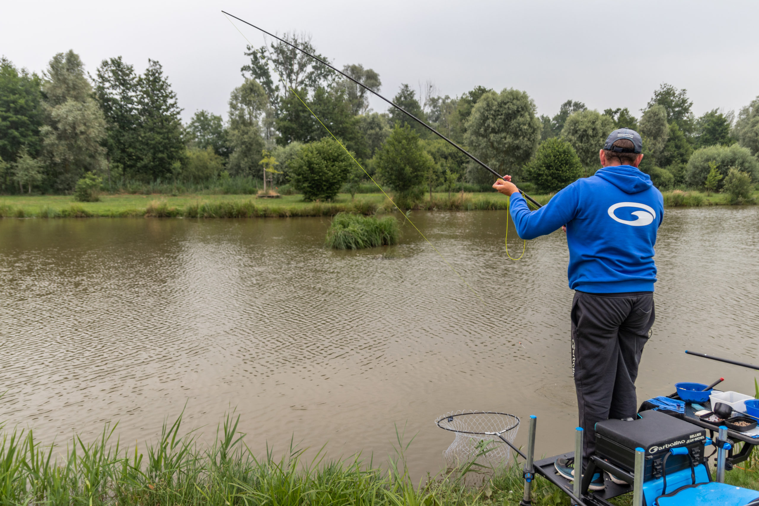 Pêche au coup à la grande canne avec Cadence fishing 