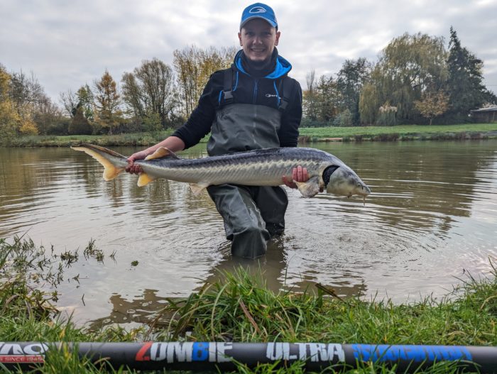 Pêche des spécimens à la grande canne